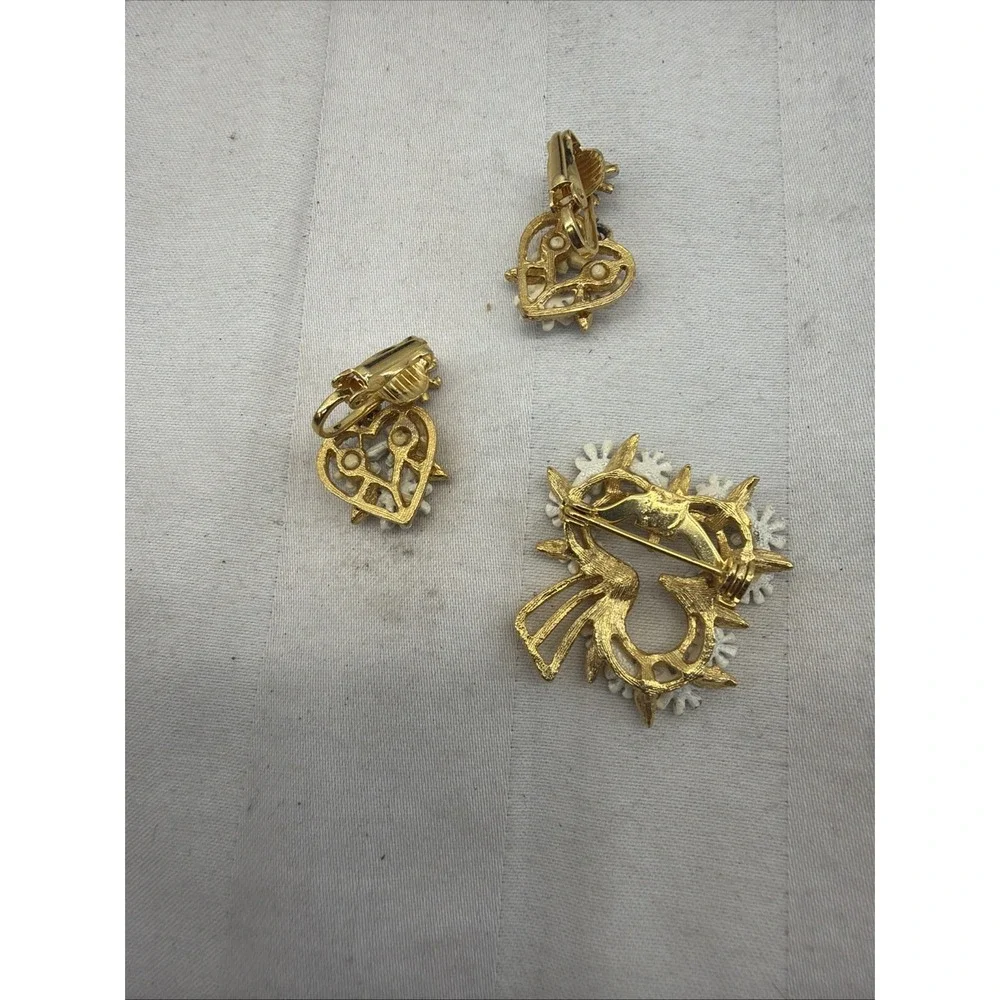 Vintage 3 Leaf‎ Clover Daisy Floral Border Gold Tone Lucky Brooch / Pin Earrings